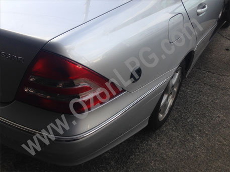 LPG Conversion MERCEDES-BENZ C200 KOMPRESSOR year 2004 with LPG Filling Point