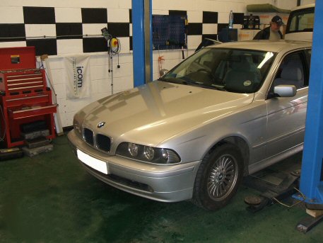 Бмв 520i 2001